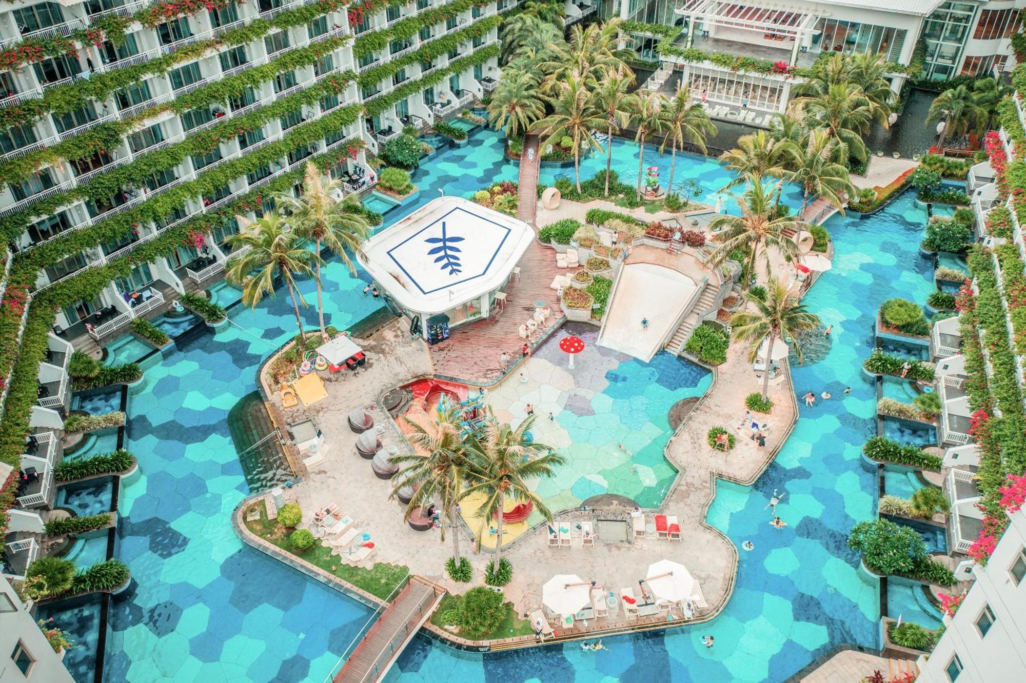 Palace Resort Yalong Bay Sanya Bagian luar foto