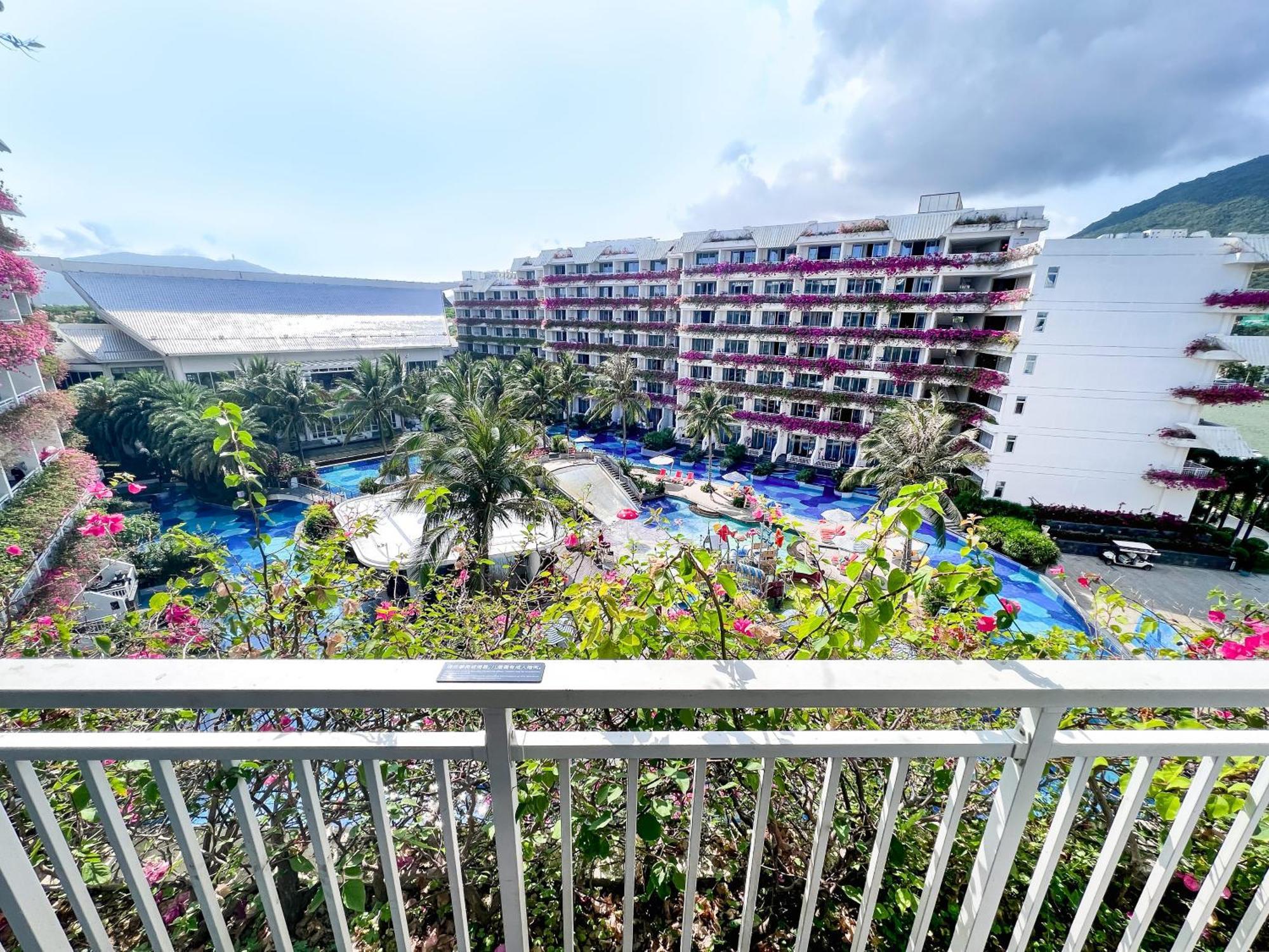 Palace Resort Yalong Bay Sanya Bagian luar foto