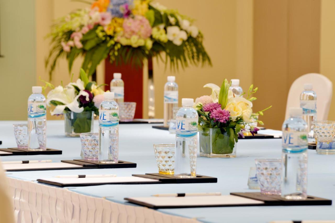 Palace Resort Yalong Bay Sanya Bagian luar foto